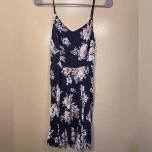 Old Navy floral dress, Size small.
(INV#A13)